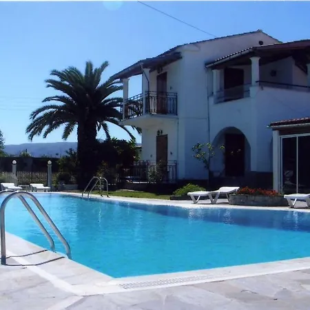 Lejlighedshotel Loula 2*